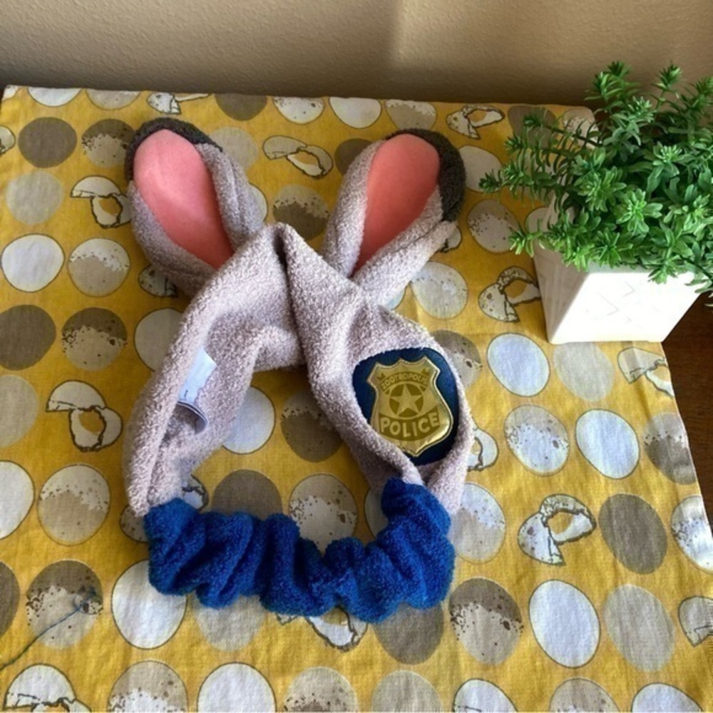 Disney Parks Zootopia’s Judy Hopps scrunchie headband